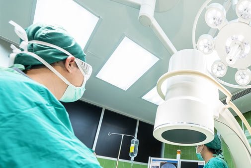 В Израиле впервые проведена операция по удалению опухоли мозга с ...